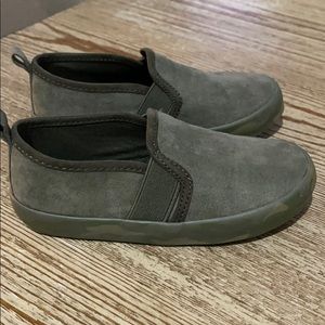 Toddler boy’s shoes